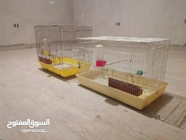 أقفاص مستعملة للبيع معا بعض