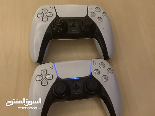يدين بلاستيشن 5 استعمال سنة مع مشكلة بالقير
