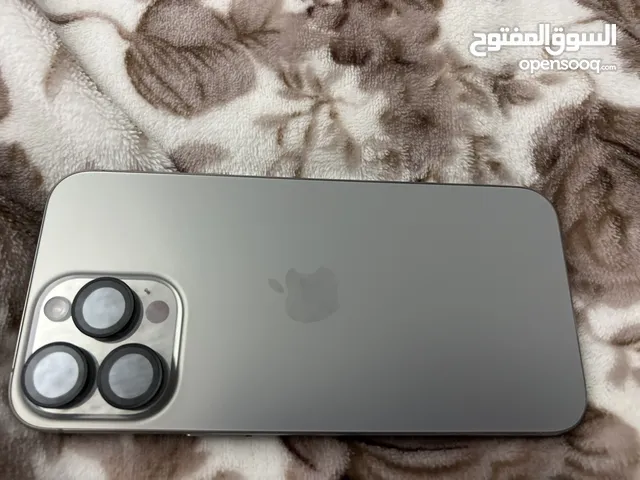 هاتف 15 برو ماكس شبه الجديد