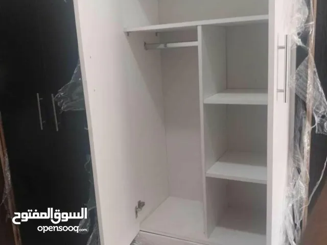 خزاين شبابية تفصيل غير تجاري بتخدم سنين متوفرة بكمية والولن متعددة حسب الطلب