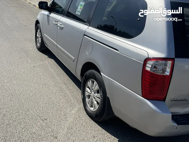 Used Kia Carnival in Farwaniya