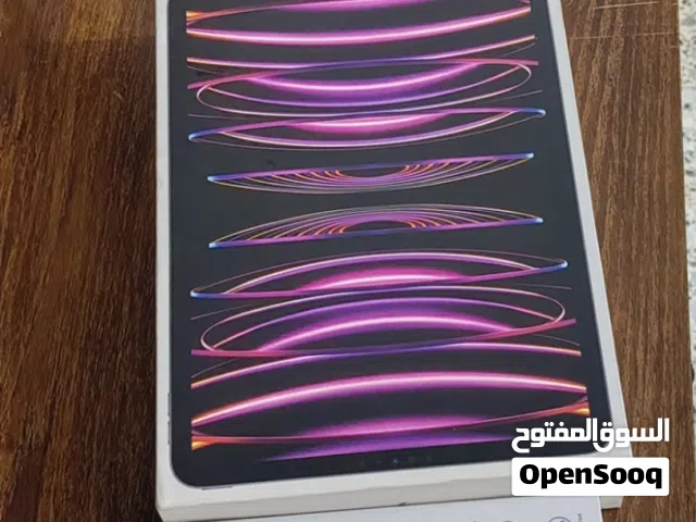 باكيج ملكي متكامل: iPad Pro 11 بحالة الوكالة مع ملحقات براند Levelo الكندي الشهير