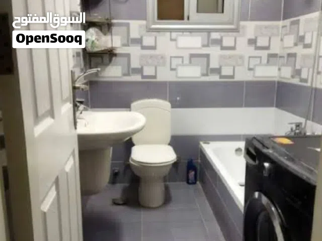 مطلوب شخص غير مدخن من الجنسية المصرية لمشاركة سكن مع 2 مصريين تلفون