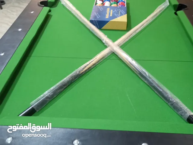 طاولة بلياردو بتصميم مميز صناعة يدوية