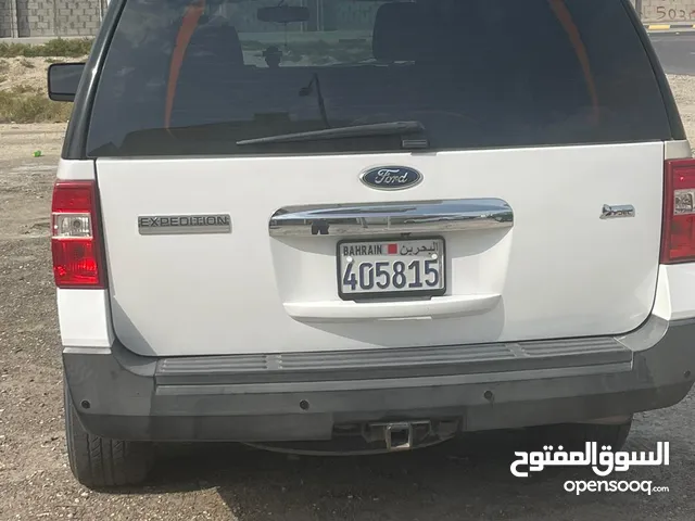 Ford Expedition Standard in Northern Governorate