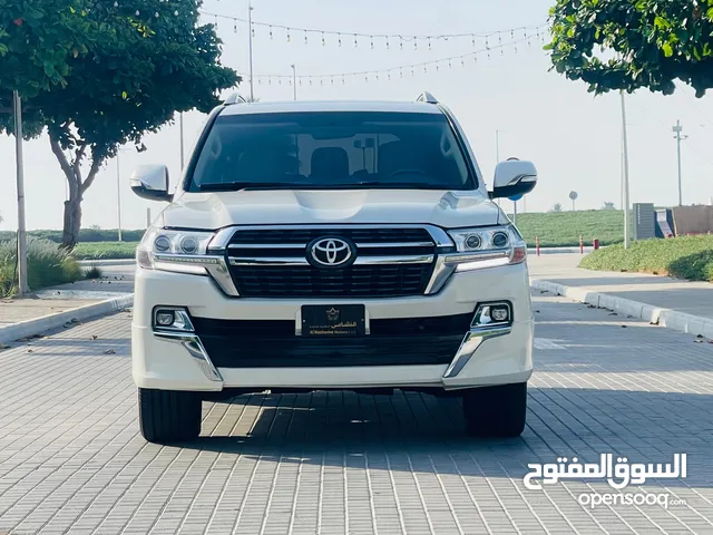Toyota land cruiser VXR Model 2016 Full option Running 122,000 km only