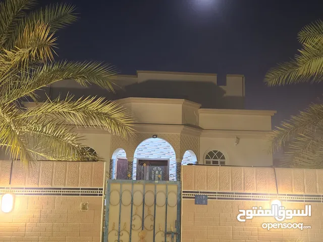 370 m2 More than 6 bedrooms Townhouse for Sale in Muscat Al Maabilah