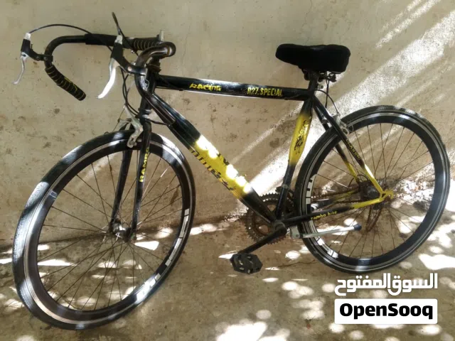 دراجات هوائية بسكليتات سباق و جبلي بحال الجديد للبيع متفرقات او مجتمعات