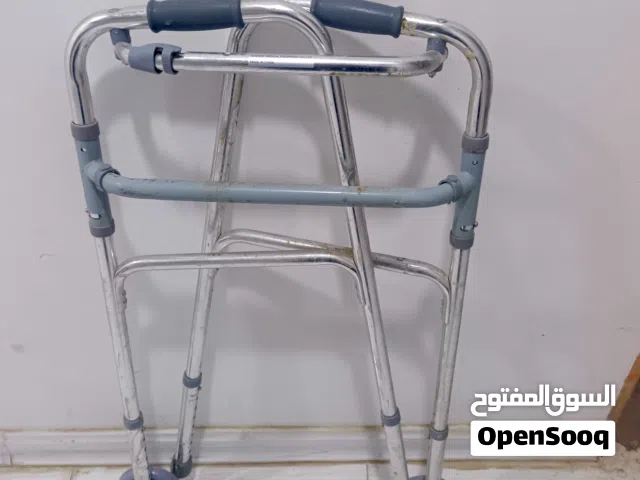 عكازات جروخ نضافه 100/90 سعرها 30 الف البصره القبله