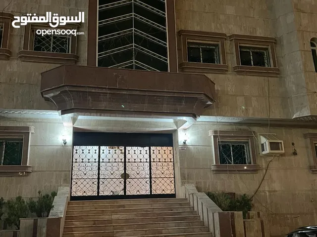 200 m2 5 Bedrooms Apartments for Rent in Jeddah Marwah