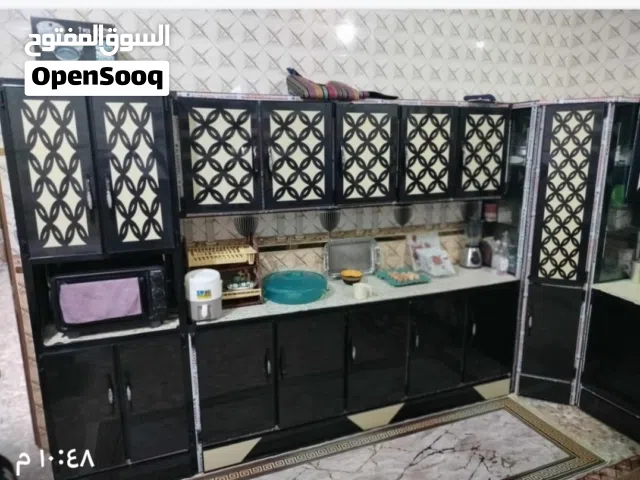كاونتر مع سنك مع بقية ملحقات للبيع مستمعل نضيف جداً وقوي