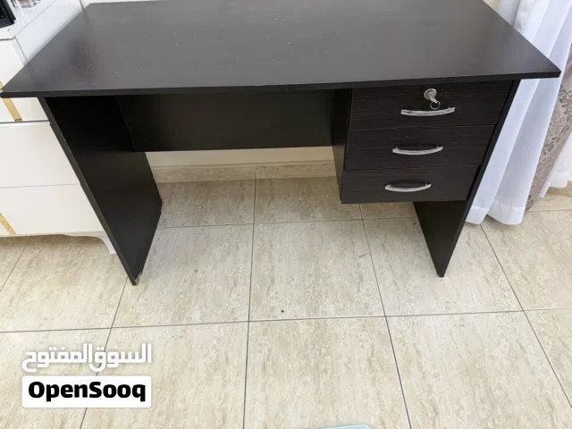 طاولة مكتب ودراسه للبيع السعر 300