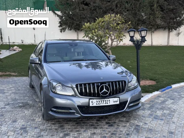 2014 مرسيدس بنز الفئة-C C 300