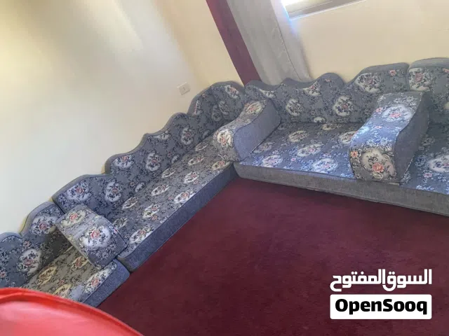 فراش عربي للبيع مع الموكيت والبردايه