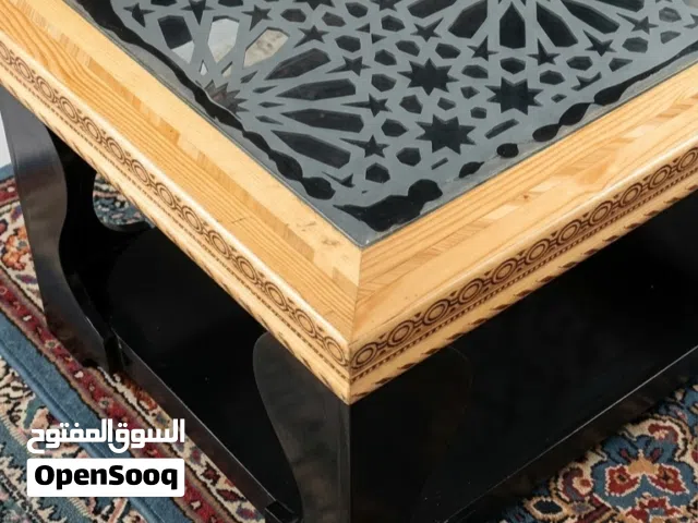 طاولة خشب ثقيلة للبيع مستعجل بدون سعاية الواحدة 15الف