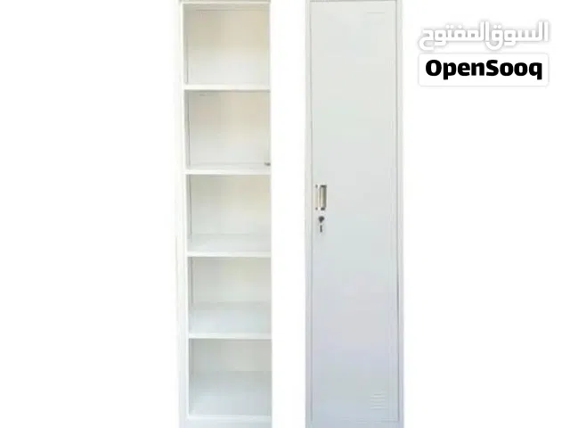 دولاب بحاله جيده خمس ارفف وعدد اثنين سرير حديد فرد واحد