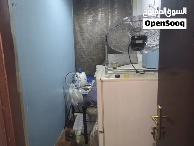 السلام عليكم في اثنين بارتيشن للايجار الواحد ب 70 غرفه كبيره بشباك