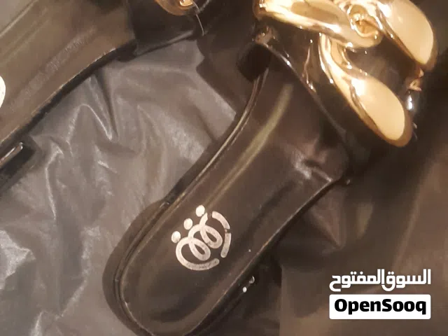 شباشب استعمال خفيف الأحمر مقاس 36 الاسود 37