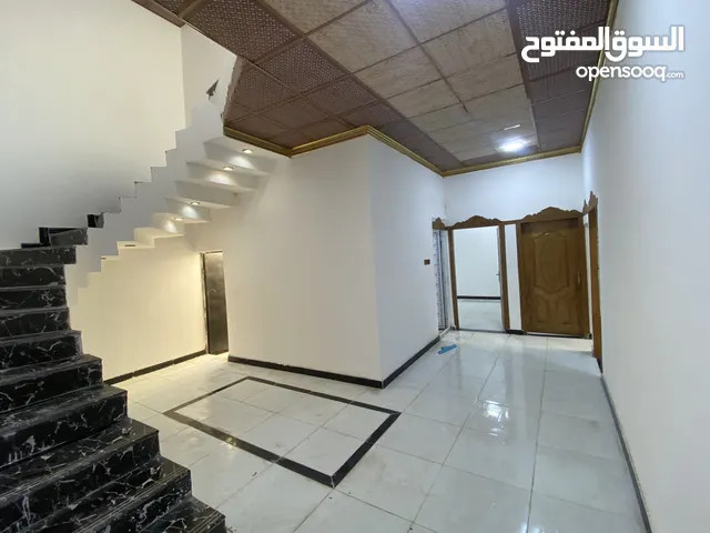 270 m2 3 Bedrooms Townhouse for Sale in Basra Abu Al-Khaseeb