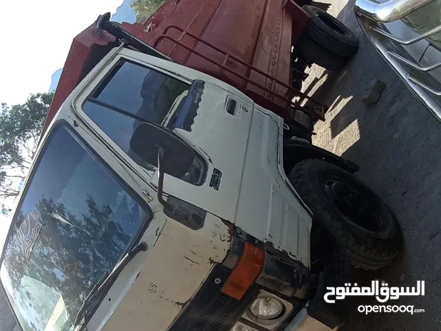 Tank Toyota 1990 in Taiz