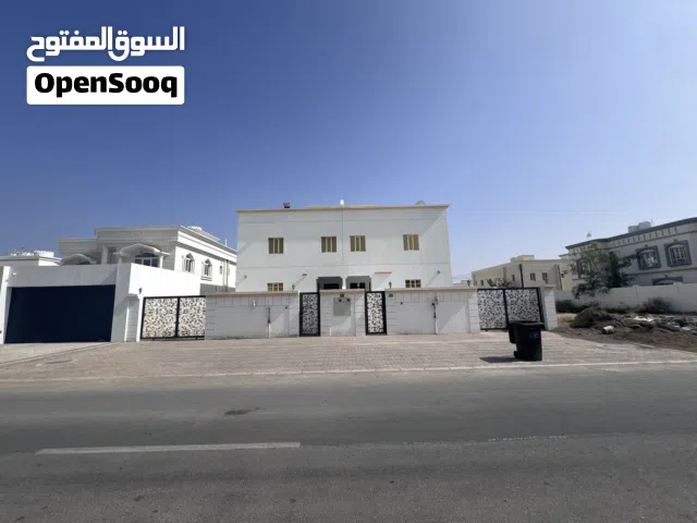 فيلا للإيجار في الموالح الجنوبية Villa for Rent in North Mawaleh – 5BHK —
