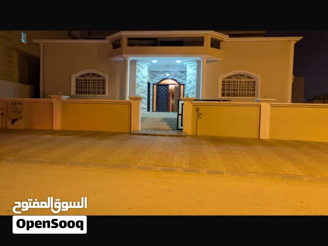 1200 m2 3 Bedrooms Villa for Rent in Dhofar Salala