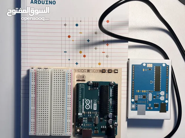 ORIGINAL ARDUINO R3 FOR SALE + PROJECT BOOK + CABLE