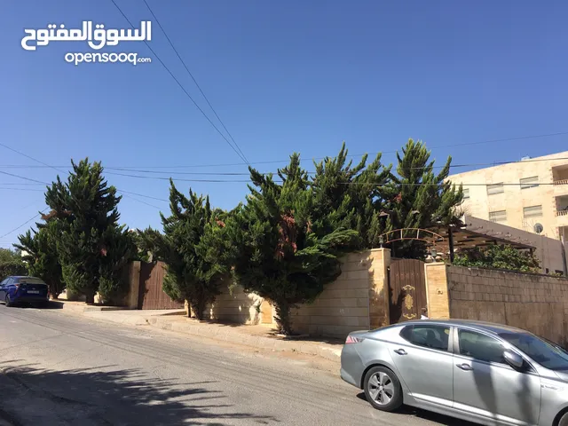 280 m2 5 Bedrooms Townhouse for Sale in Amman Al Bnayyat