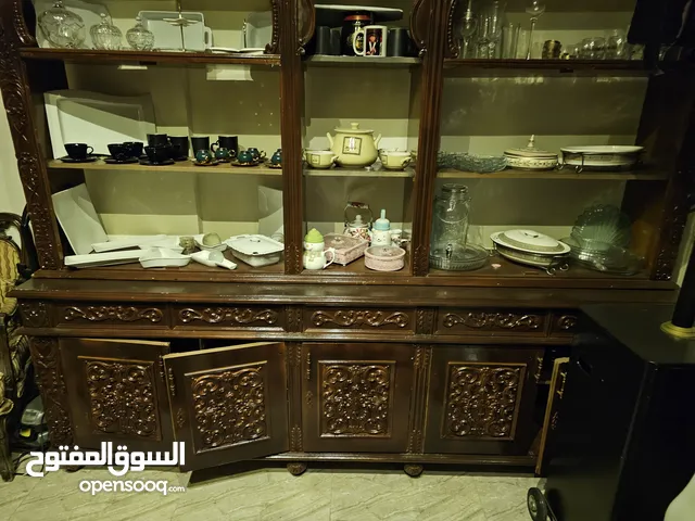 بوفية خشب ثقيل حسب الصوره