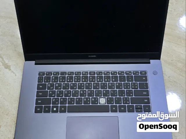 لابتوب هواوي D15 و ايفون XS