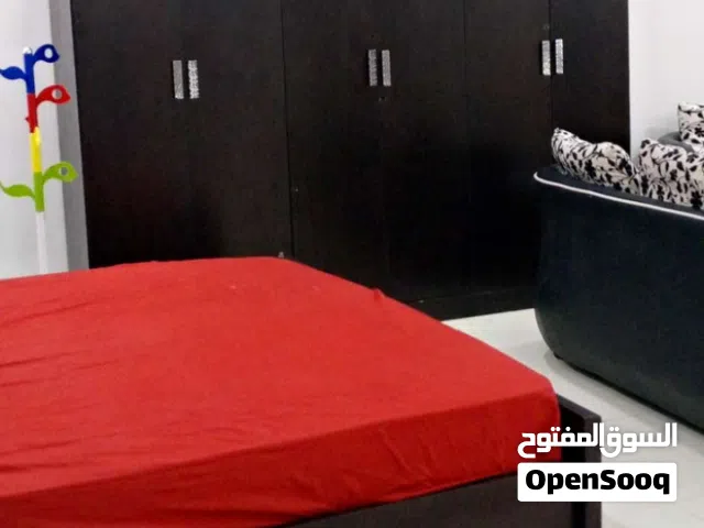 غرفة نوم بحاله ممتازه جدا