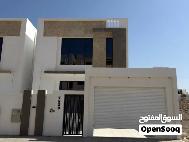 فيلا فاخرة للبيع – الخوض السابع (أرض 300م2 بناء 374م2)