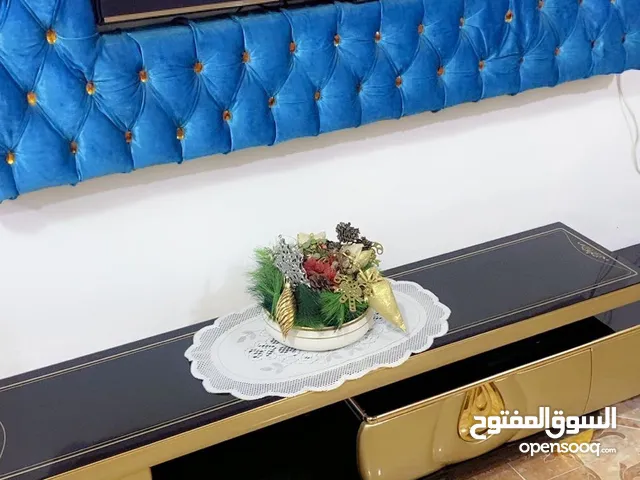 ميز بلازمة مامستخدم جديد بالكارتون