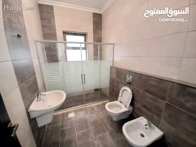 207 m2 4 Bedrooms Apartments for Sale in Amman Um Uthaiena