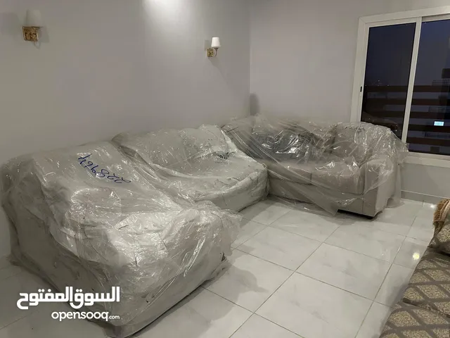 كنب جديد ماركة اشلي فخم جدًا وانيق لدرجة كبيرهه