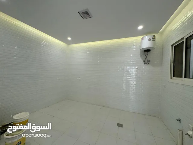 180 m2 3 Bedrooms Apartments for Rent in Al Riyadh An Nada