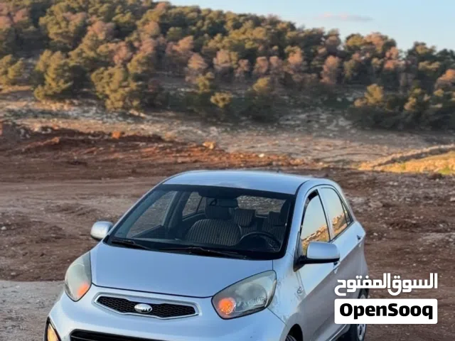 2014 كيا مورنينج Standard