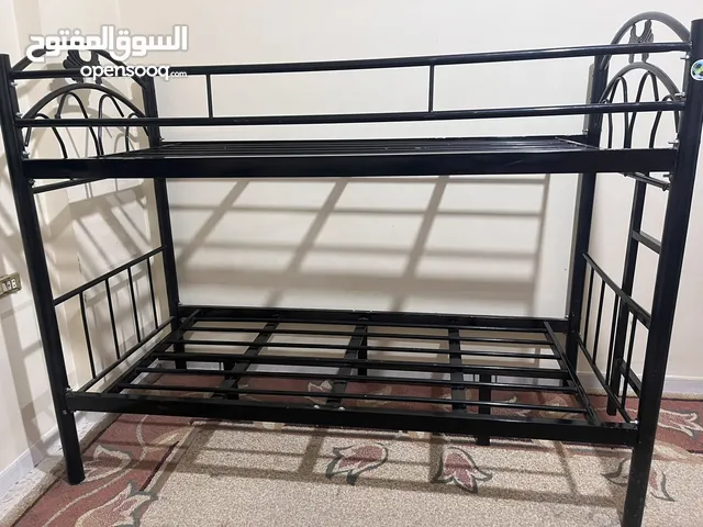 سرير بطابقين، 72 دينار