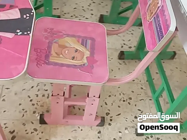 مقاعد مدرسة جدد للبيع