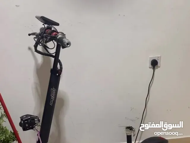 سكوتر كهربائي للبيع مكينه بتري بحالة ممتازه 90 دينار غير قابل