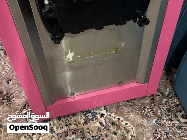مكينت ايس كريم للتوصل الرقم في الوصف