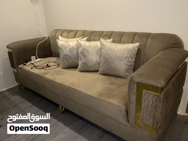 متاح للبيع طقم كنب جديد