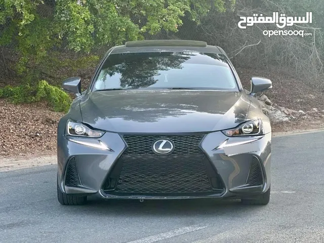 لكزس Is 300 موديل 2020 بحالة ممتازة