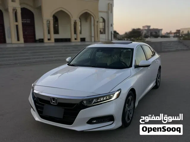 2018 هوندا اكورد EX
