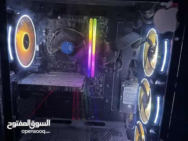 بي سي قيمنق مع اغراضه ( ماوس ، كيبورد ، سماعه ، ماوس باد كبير )