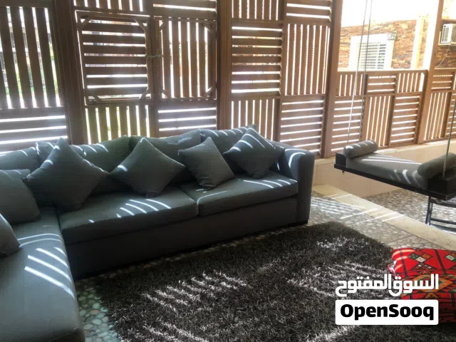 شقه للبيع مقطم هضبه وسطي الحي التالت في أرقي الأحياء