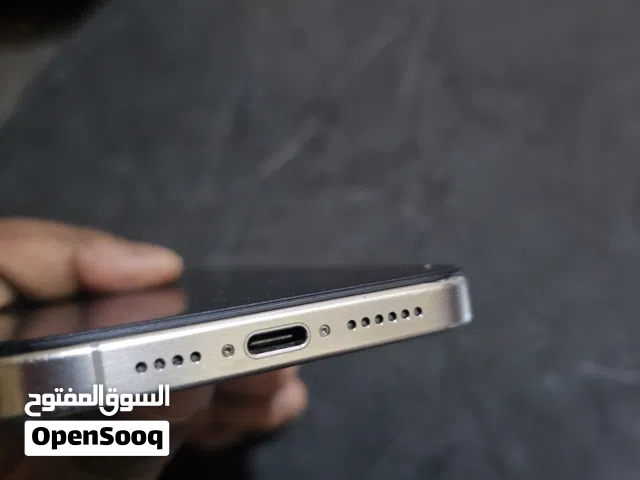 ايفون 15 برومكس