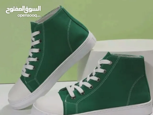 حذاء رياضي