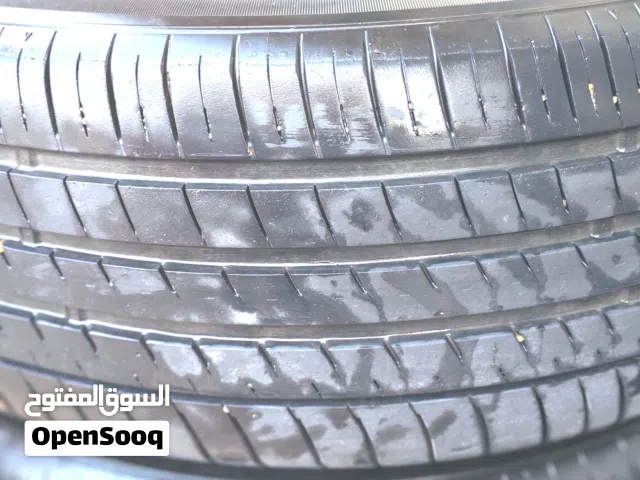 للبيع بحالة ممتازة جداااا 4 كاوتش  NEXEN  بسعر مميز جداا 6000ج صناعة تشيكي اصلي    235/155/R18  2