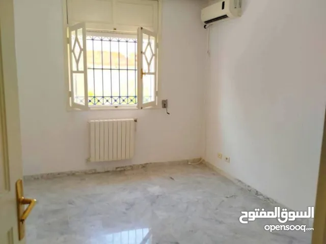 شقه للبيع الطابق طبق الاول S3